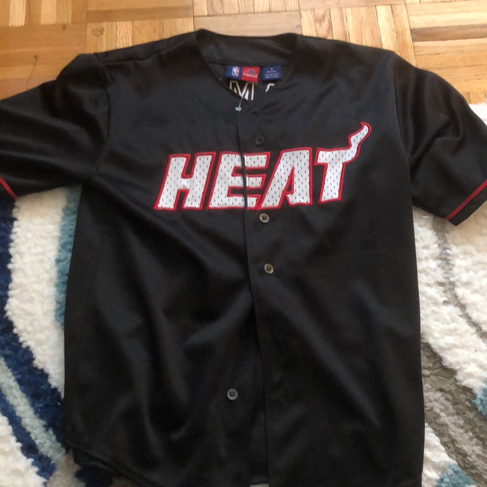 Hear lebrons Jersey